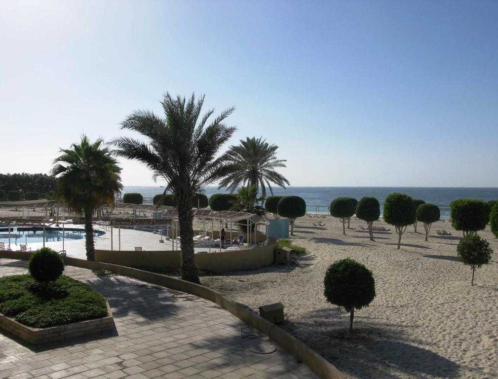 Golden Beach Motel Шарджа Экстерьер фото