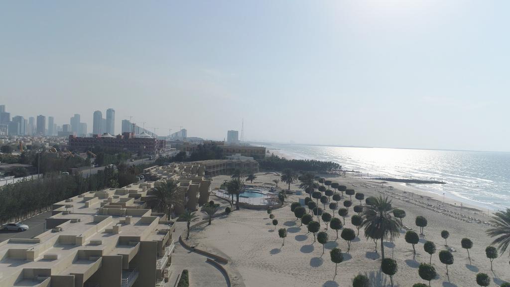 Golden Beach Motel Шарджа Экстерьер фото