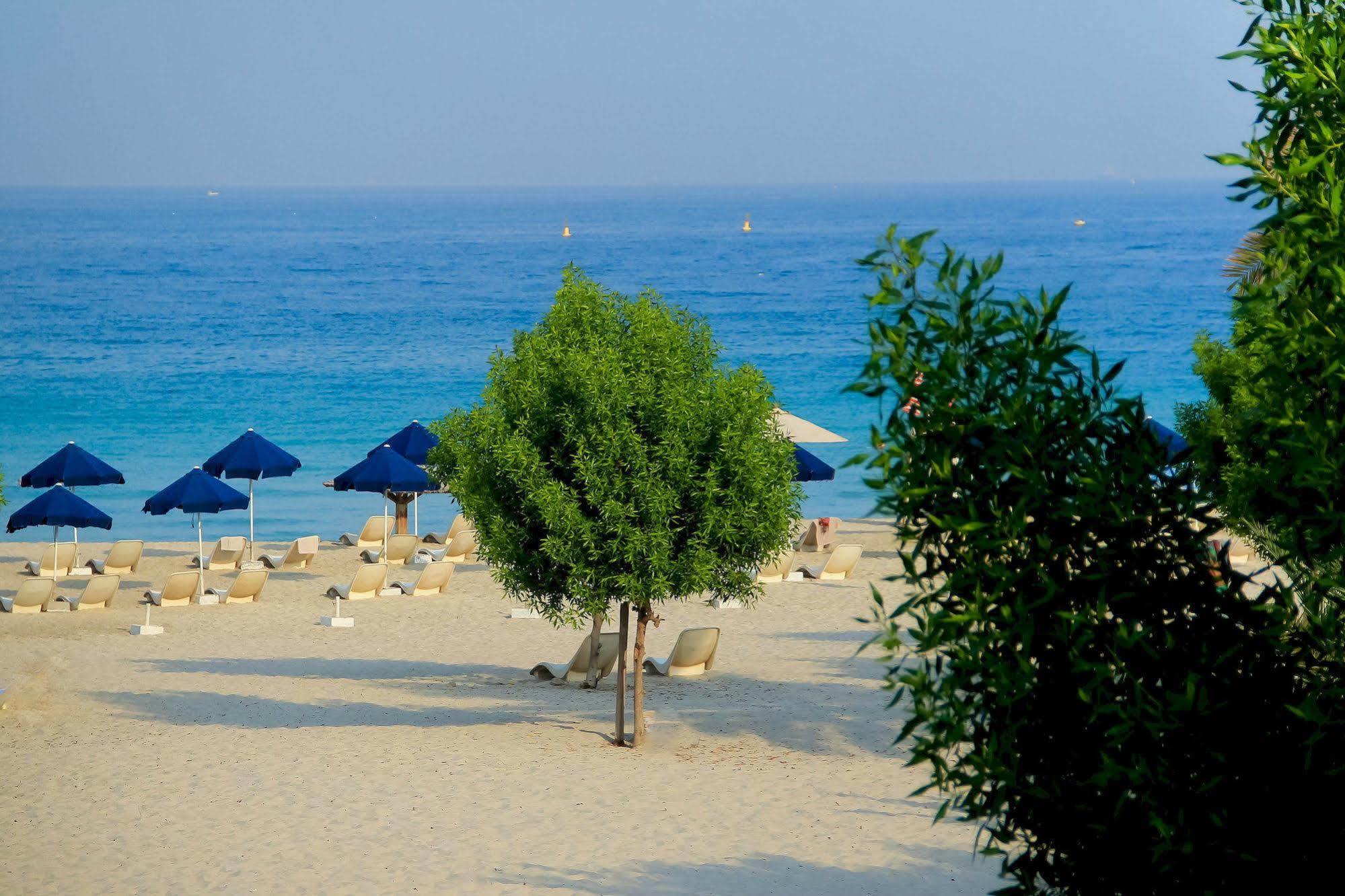 Golden Beach Motel Шарджа Экстерьер фото