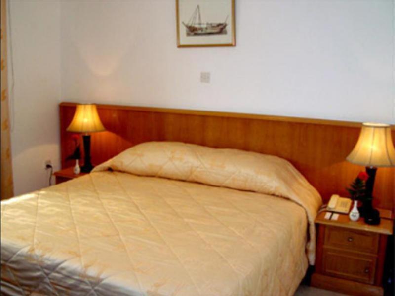Golden Beach Motel Шарджа Экстерьер фото