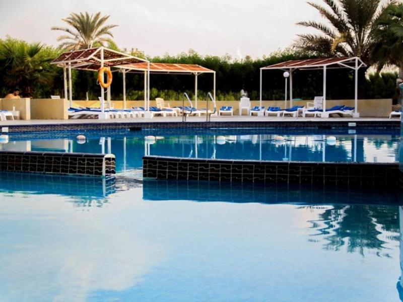 Golden Beach Motel Шарджа Экстерьер фото
